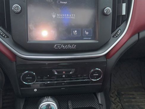 Used 2014 Maserati Ghibli S Q4 AWD/4WD image 24