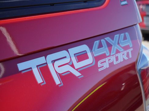 Used 2021 Toyota Tacoma TRD Sport w/ TRD Premium Sport Package AWD/4WD image 10