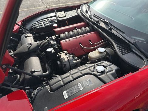 Used 1997 Chevrolet Corvette Coupe w/ Memory Pkg image 18