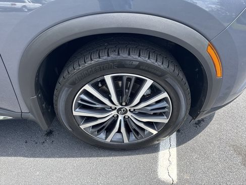 Used 2023 INFINITI QX60 Sensory w/ Vision Package AWD/4WD image 10