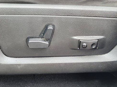 Used 2023 RAM 1500 Classic SLT w/ Protection Group AWD/4WD image 20