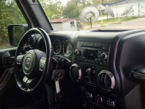 Used 2016 Jeep Wrangler Unlimited Sport w/ Quick Order Package 24S image 12