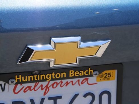 Used 2025 Chevrolet Equinox LT w/ Safety and Technology Package FWD image 8