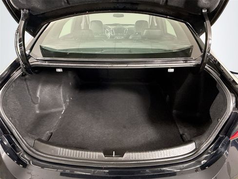 Used 2017 Chevrolet Malibu LT w/ Leather Package image 19