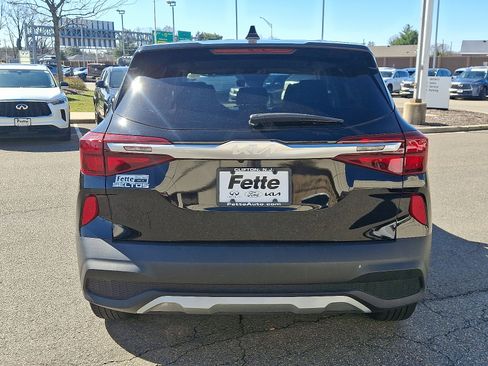 Used 2023 Kia Seltos LX image 5