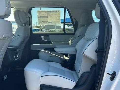New 2026 Ford Expedition Max Platinum w/ Platinum Ultimate Package AWD/4WD image 15