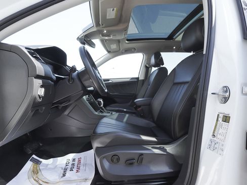 Used 2022 Volkswagen Tiguan SE w/ Panoramic Sunroof Package AWD/4WD image 31