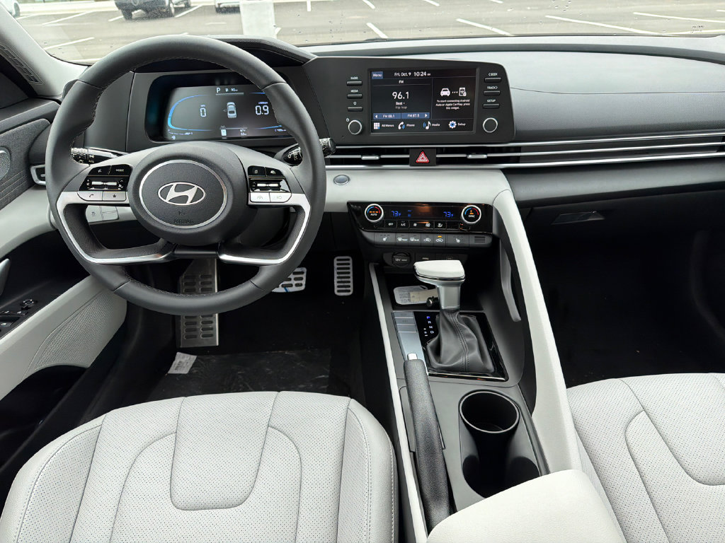 New 2026 Hyundai Elantra SEL Sport FWD image 23