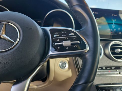 Used 2020 Mercedes-Benz GLC 300 4MATIC w/ Multimedia Package image 19