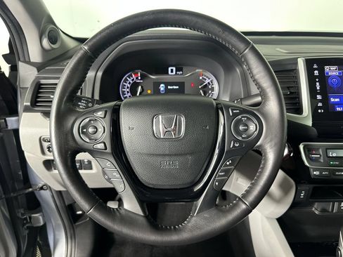 Used 2019 Honda Ridgeline RTL-E image 10