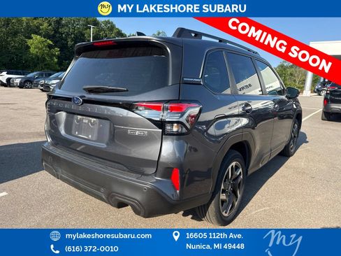 Used 2025 Subaru Forester Limited AWD/4WD image 7