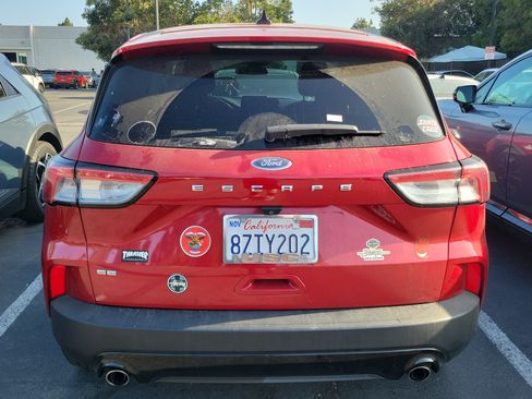 Used 2021 Ford Escape SE w/ SE Sport Appearance Package FWD image 5