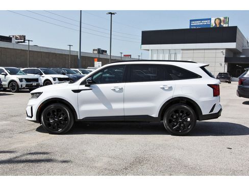 Certified 2023 Kia Sorento SX AWD/4WD image 6