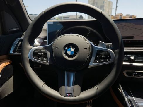 New 2027 BMW X7 xDrive40i w/ M Sport Package AWD/4WD image 13