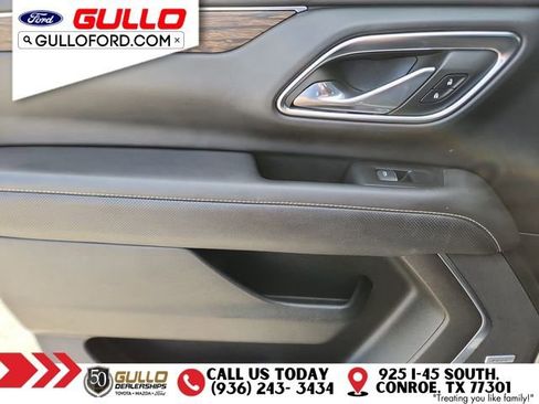 Used 2023 Chevrolet Suburban Premier image 17