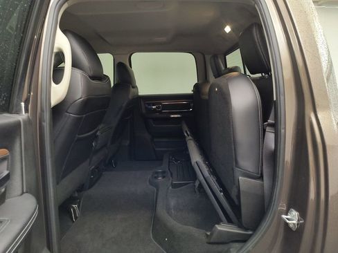 Used 2018 RAM 2500 Laramie w/ Convenience Group image 19