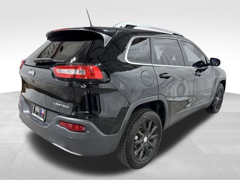 Used 2018 Jeep Cherokee Limited image 6