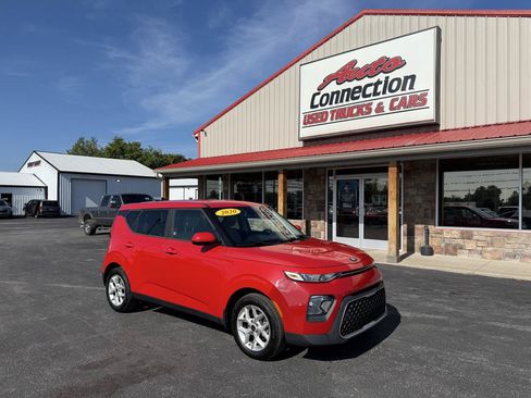 Used 2020 Kia Soul S FWD image 2