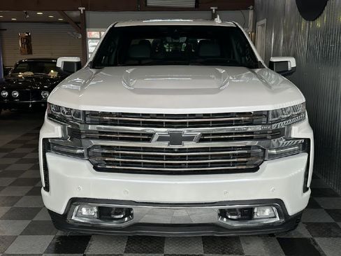 Used 2022 Chevrolet Silverado 1500 High Country w/ Technology Package image 5