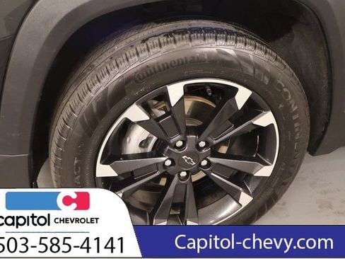 Used 2025 Chevrolet Equinox RS AWD/4WD image 9