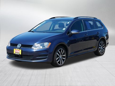 Used 2016 Volkswagen Golf Limited Edition FWD image 3