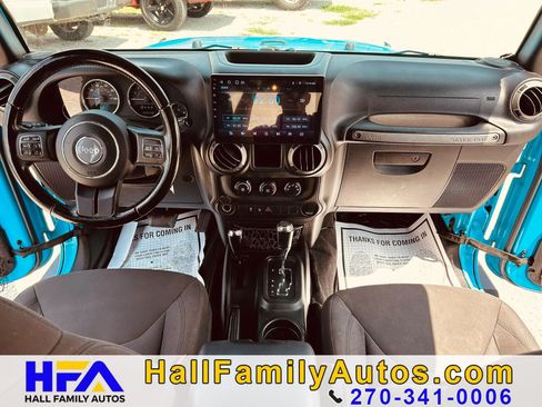 Used 2018 Jeep Wrangler Unlimited Sport w/ Connectivity Group AWD/4WD image 18