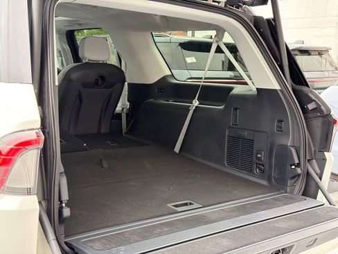 New 2026 Lincoln Navigator L Black Label AWD/4WD image 8