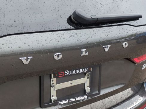 Used 2022 Volvo XC60 B5 Inscription w/ Advanced Package image 11