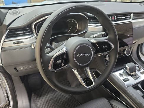 Used 2023 Jaguar F-PACE S image 17