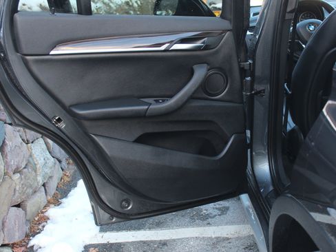 Used 2017 BMW X1 xDrive28i image 14