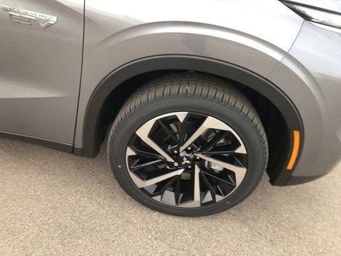 Used 2024 Mitsubishi Outlander SE image 4