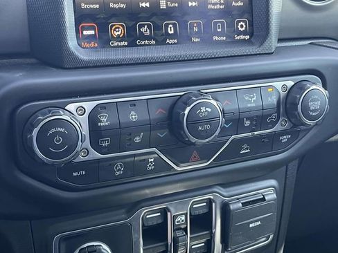 Used 2022 Jeep Gladiator Sport image 31