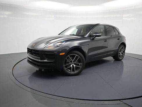 Certified 2026 Porsche Macan AWD/4WD image 1