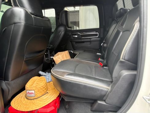 Used 2022 RAM 2500 Laramie AWD/4WD image 9