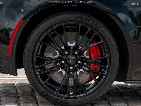 Used 2016 Chevrolet Corvette Z06 w/ 3LZ Preferred Equipment Group RWD image 42