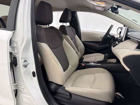 Used 2020 Toyota Corolla LE FWD image 24