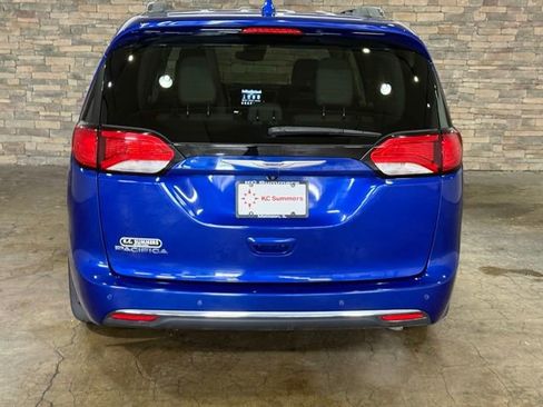 Used 2019 Chrysler Pacifica Touring-L Plus w/ Advanced Safetytec Group FWD image 7