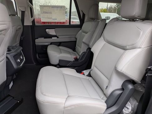 New 2025 Ford Expedition Max Active image 14