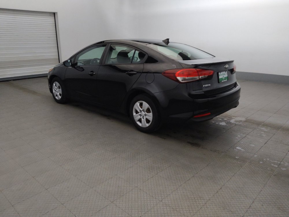 Used 2018 Kia Forte LX w/ Sports Package FWD image 3