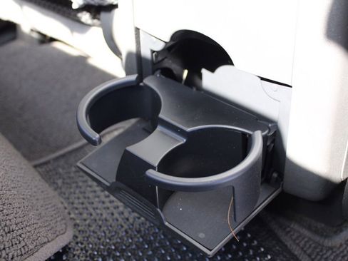 Used 2017 Nissan Frontier SV image 23