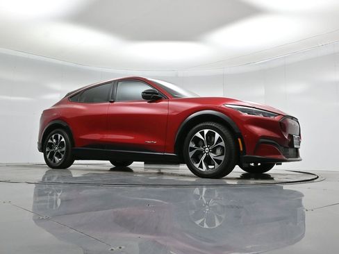 Certified 2023 Ford Mustang Mach-E Premium image 4