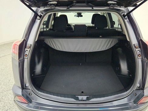 Used 2018 Toyota RAV4 LE w/ All Weather Liner Package AWD/4WD image 21