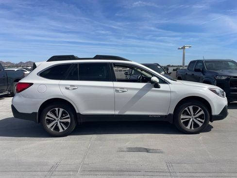 Used 2019 Subaru Outback 2.5i Limited image 2