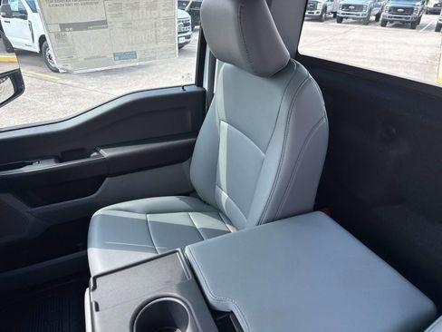 New 2025 Ford F550 4x4 Regular Cab Super Duty image 19