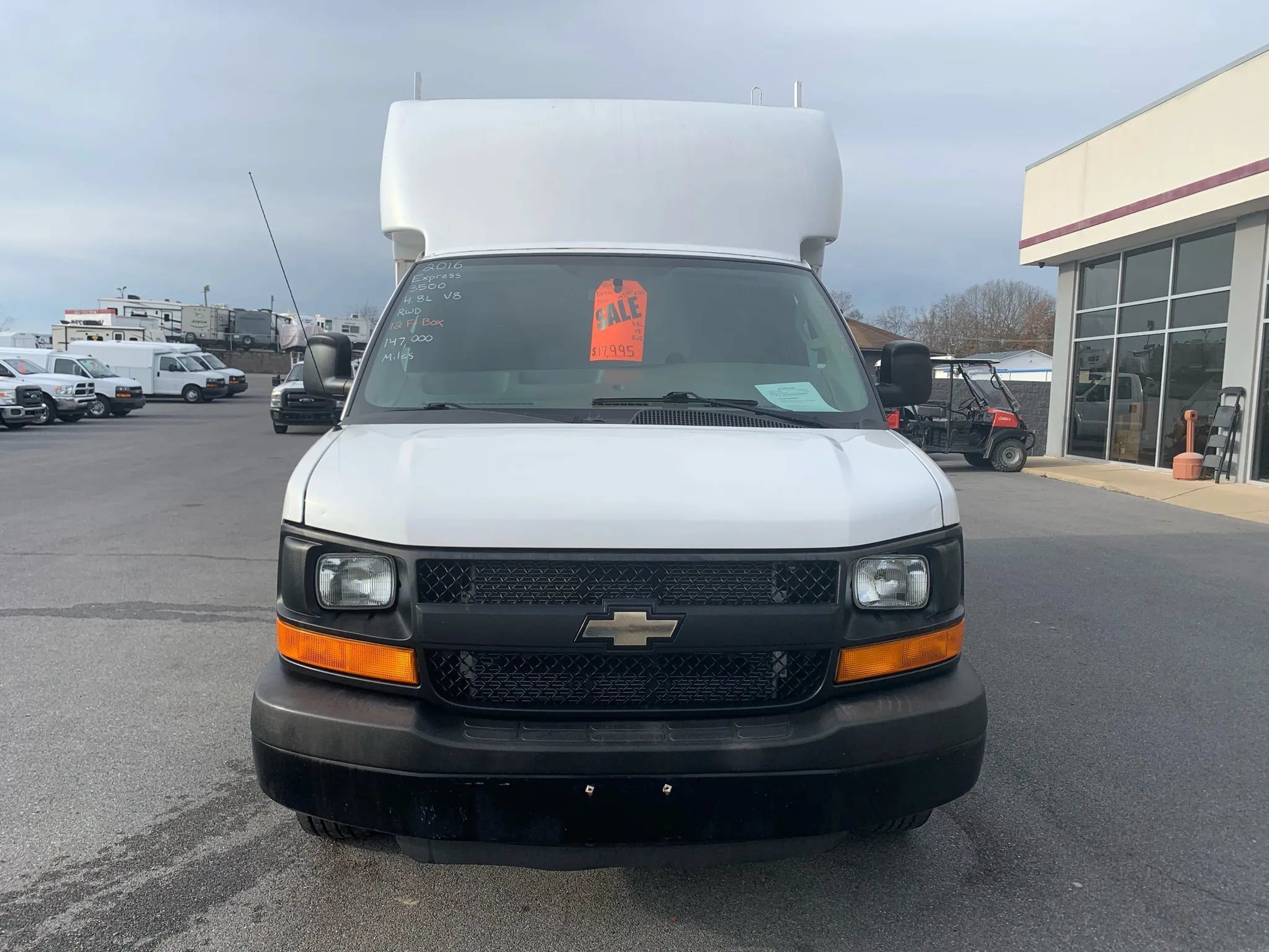 Used 2016 Chevrolet Express 3500 RWD image 2