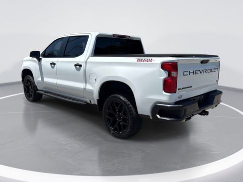 Used 2022 Chevrolet Silverado 1500 LT Trail Boss w/ Convenience Package II AWD/4WD image 6