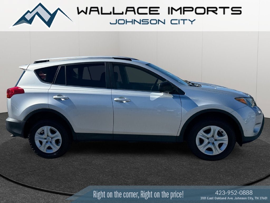 Used 2015 Toyota RAV4 LE AWD/4WD image 6