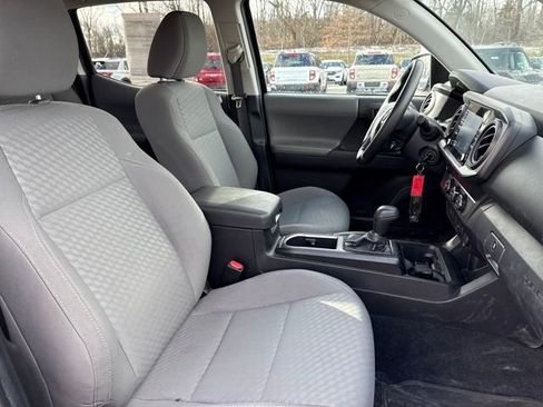 Used 2022 Toyota Tacoma SR image 10