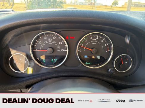 Used 2018 Jeep Wrangler Unlimited Sahara image 16