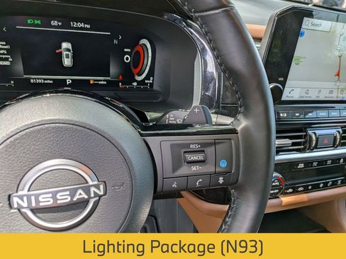 Used 2022 Nissan Pathfinder Platinum w/ Lighting Package (N93) FWD image 19
